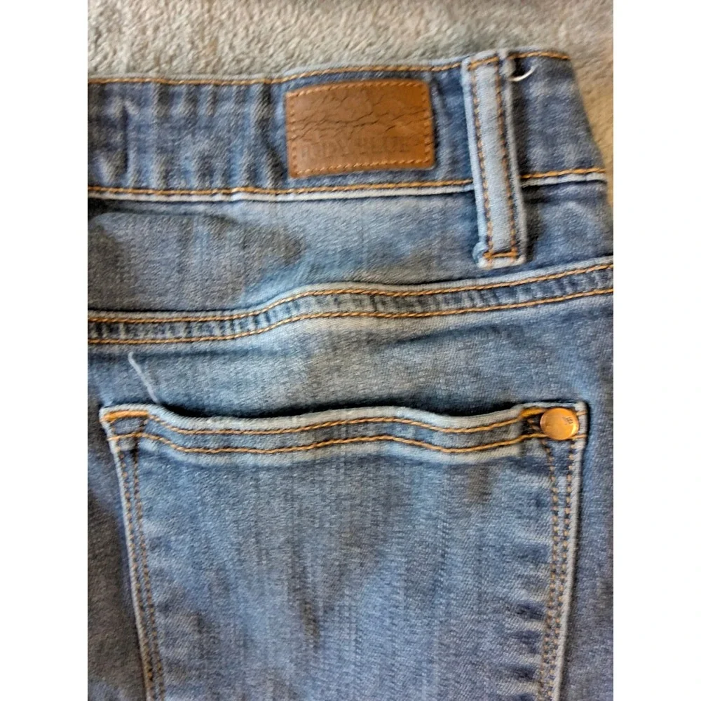 Judy Blue Relaxed Fit High Rise Medium‎ Wash Straight Leg Jeans Size 3/26